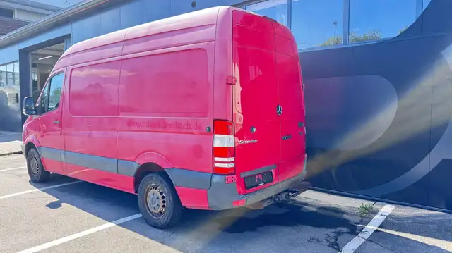 Mercedes-Benz Sprinter view 4