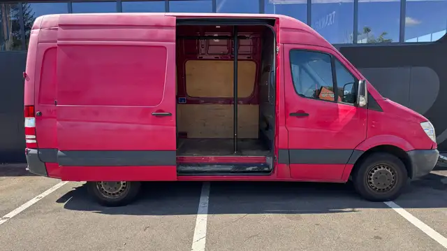 Mercedes-Benz Sprinter view 7