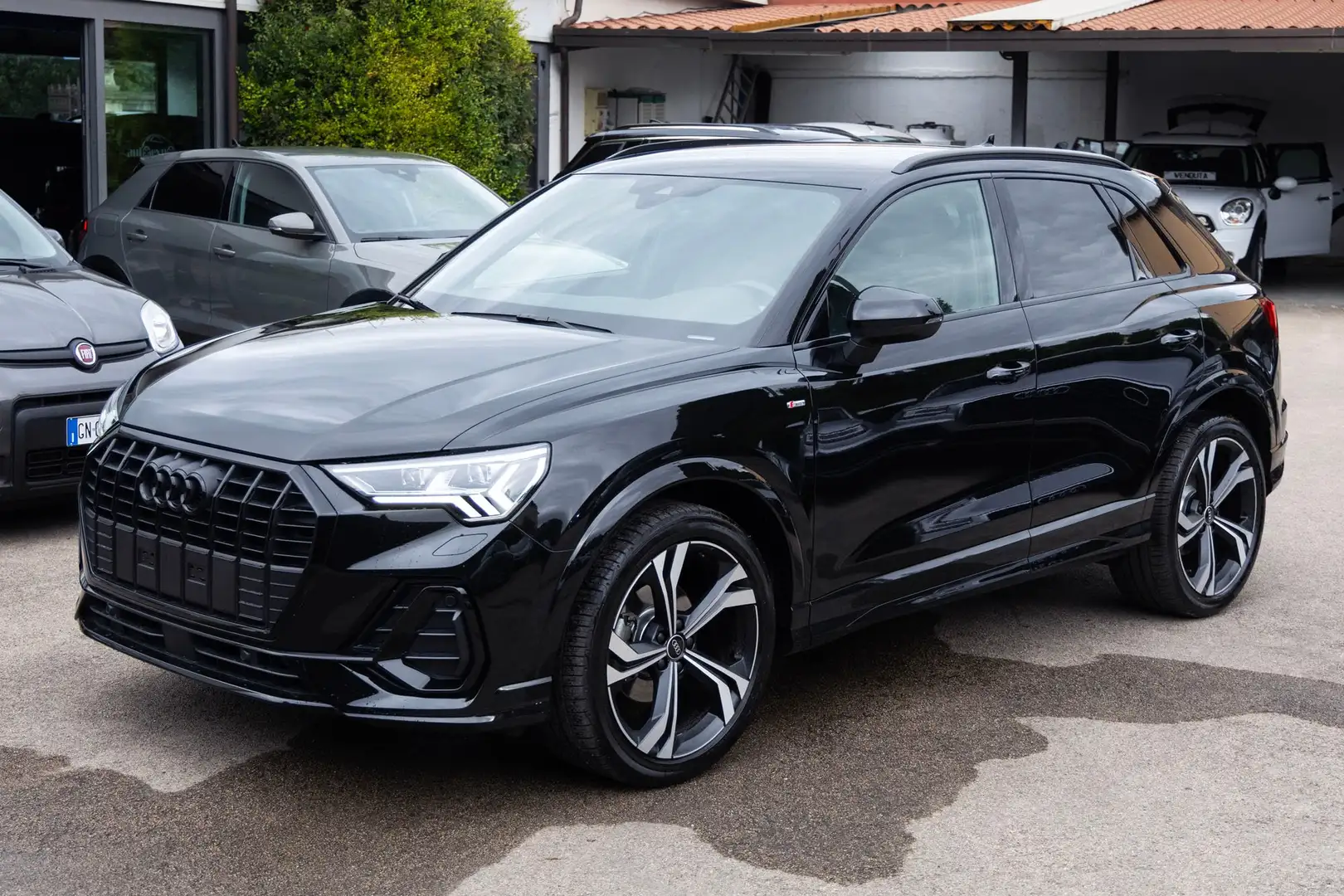 Audi Q3 35 1.5 tfsi mhev S line s-tronic Nero - 1