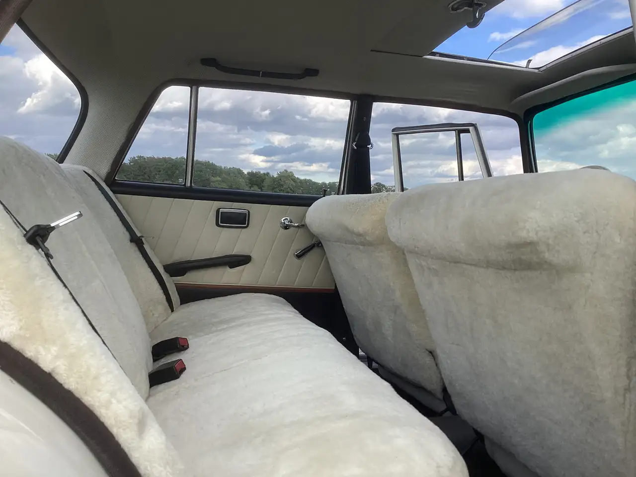Mercedes-Benz 190, foto 11