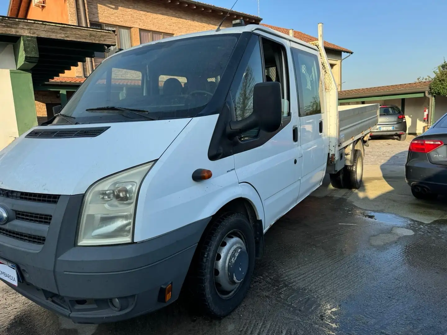 Ford Transit 7posti (la testata da rifare). Weiß - 1