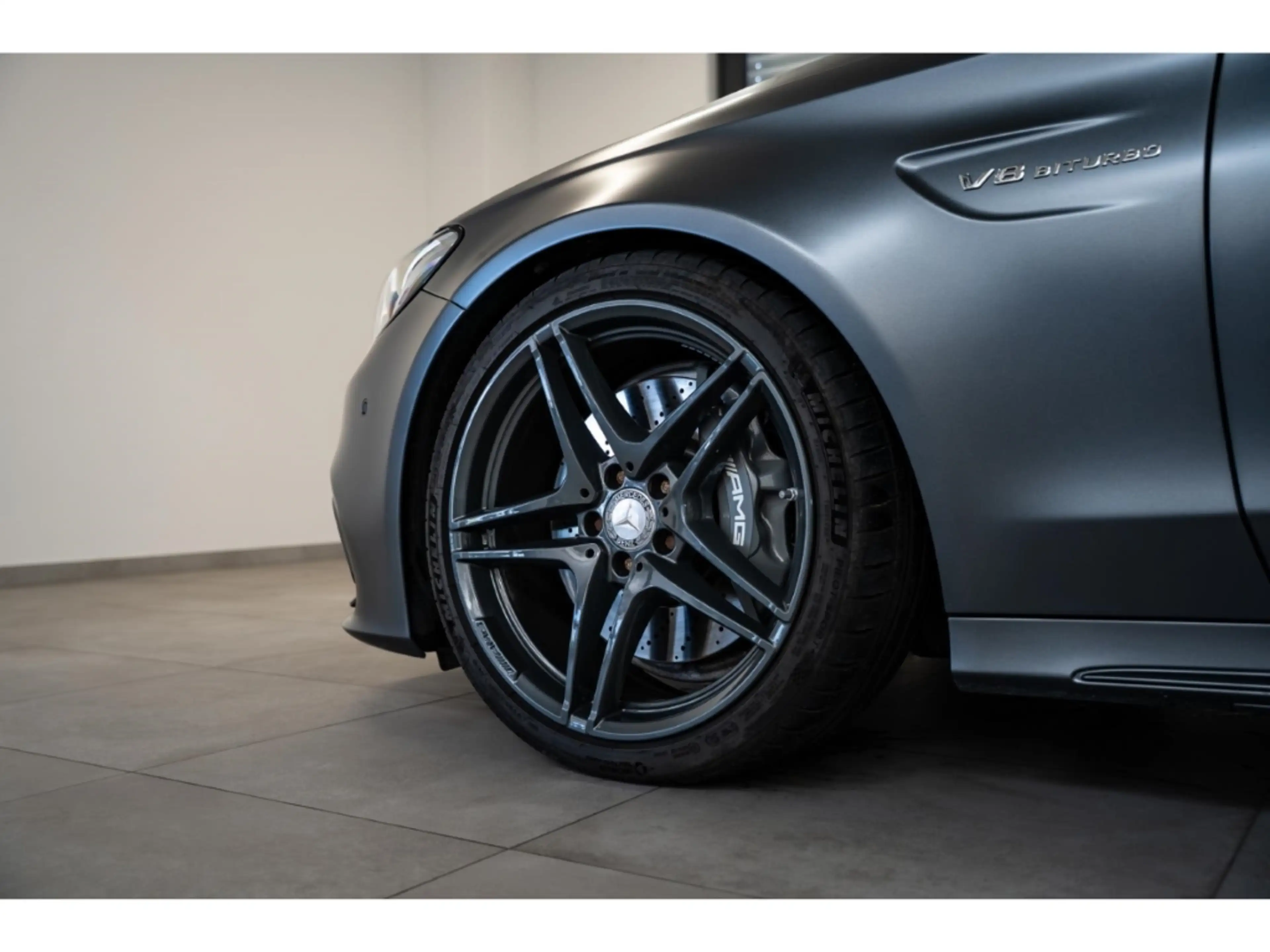 Mercedes-Benz CLS 63 AMG 4.0 Pano eAHK ACC eSitze Intelli Ligt — photo 7