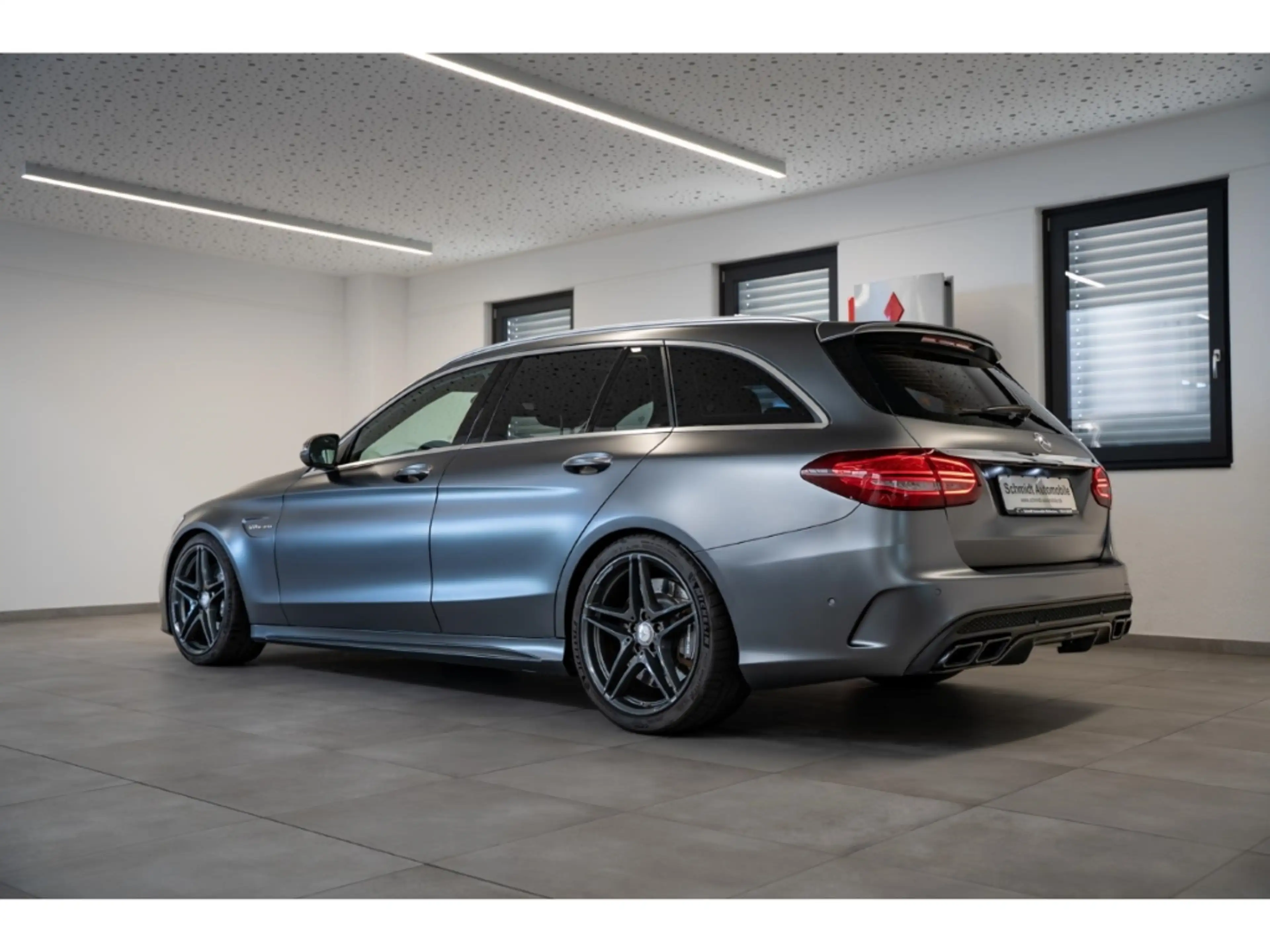 Mercedes-Benz CLS 63 AMG 4.0 Pano eAHK ACC eSitze Intelli Ligt — photo 3