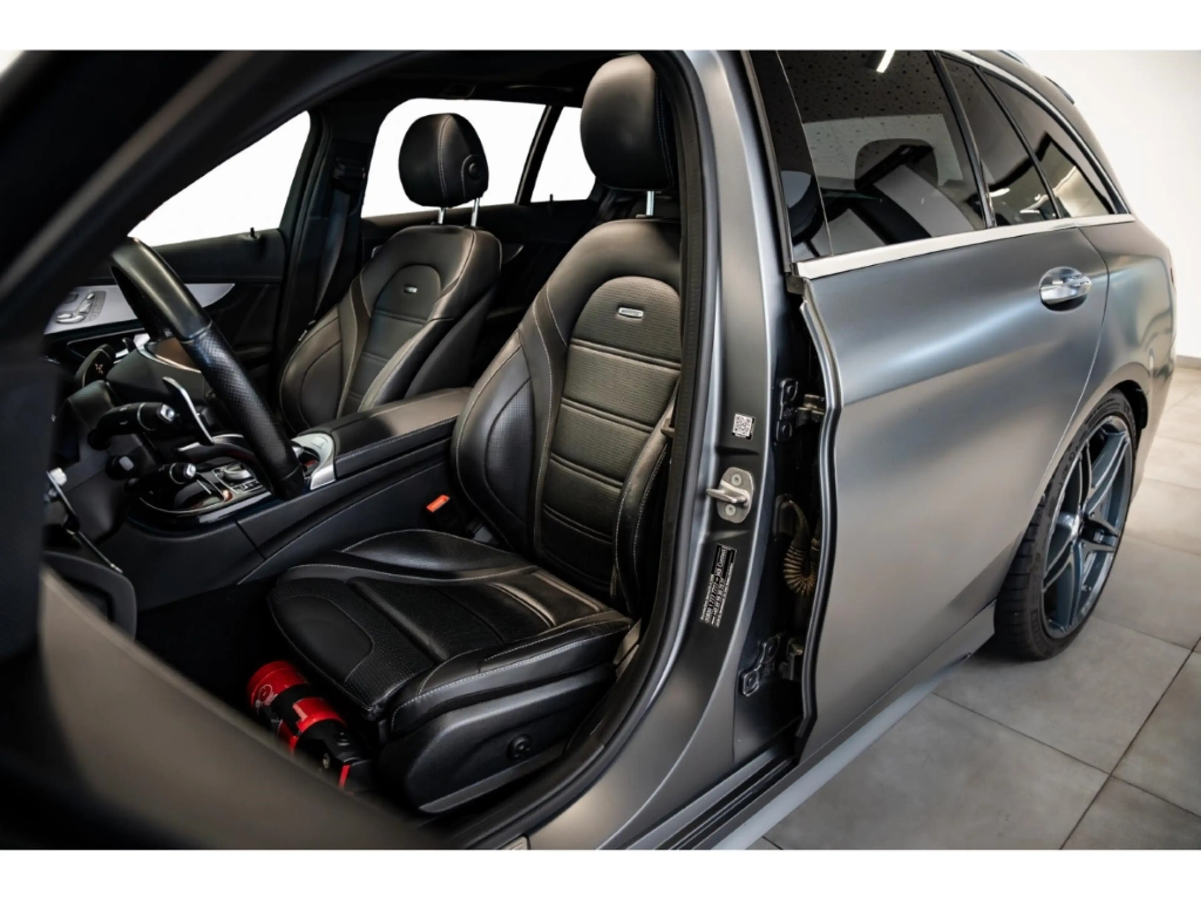 Mercedes-Benz CLS 63 AMG 4.0 Pano eAHK ACC eSitze Intelli Ligt — photo 13
