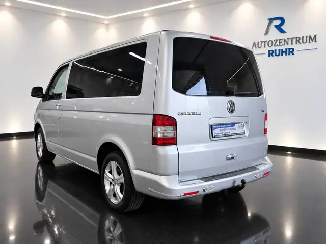 Volkswagen Caravelle view 7