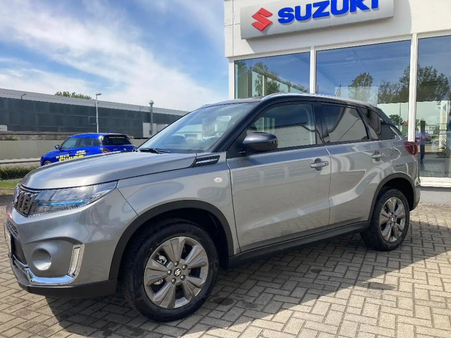 Suzuki Vitara 1,5 Comfort TOP mit wenig Kilometer Grau - 2