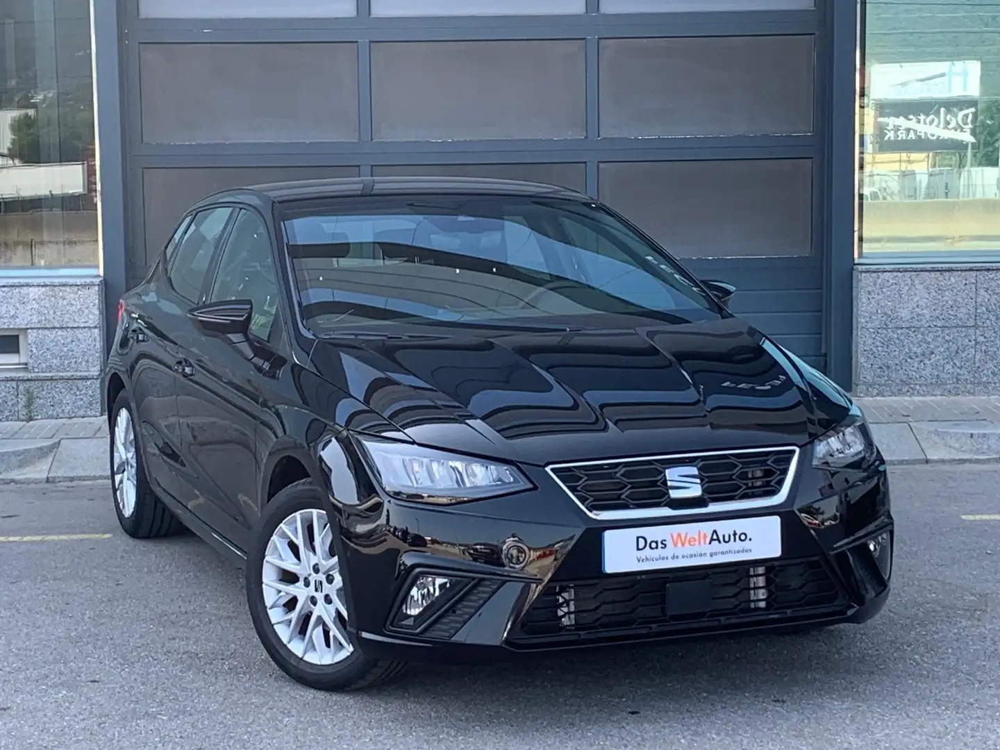 SEAT Ibiza 1.0 TSI S&S FR XS 110 Zwart - 2