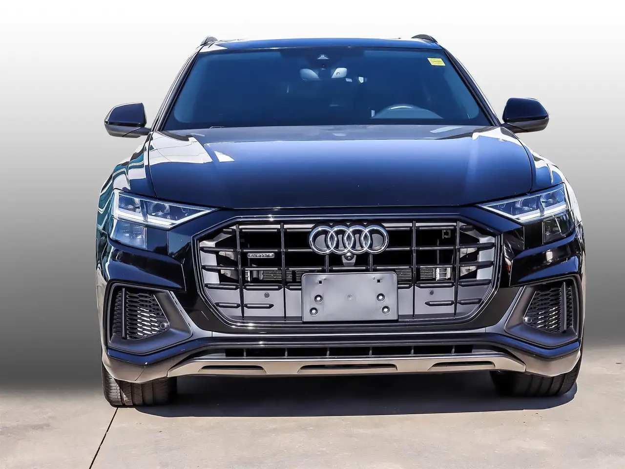 Audi Q8 снимка Audi Q8