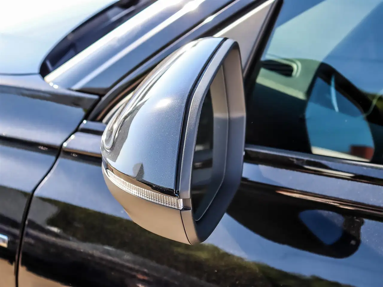 Audi Q8 снимка Audi Q8