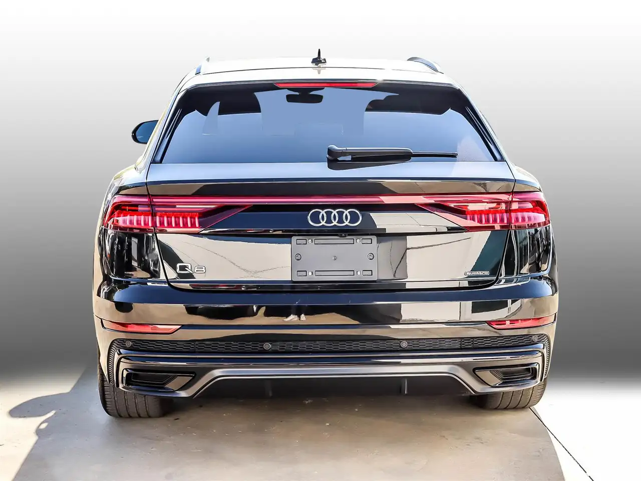 Audi Q8 снимка Audi Q8