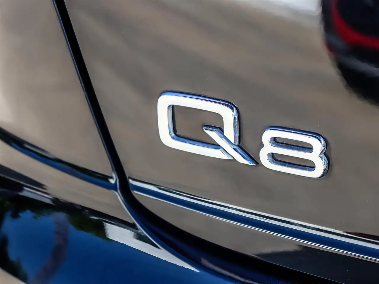 Audi Q8 снимка Audi Q8