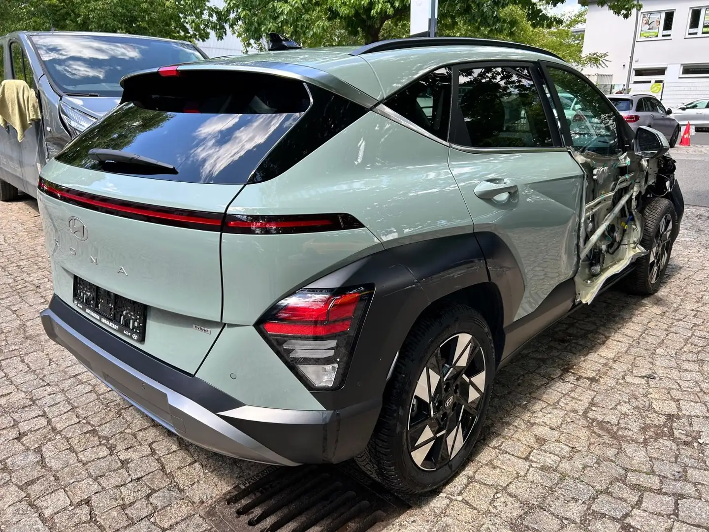 Hyundai KONA Trend Hybrid 2WD Automatik Verde - 2
