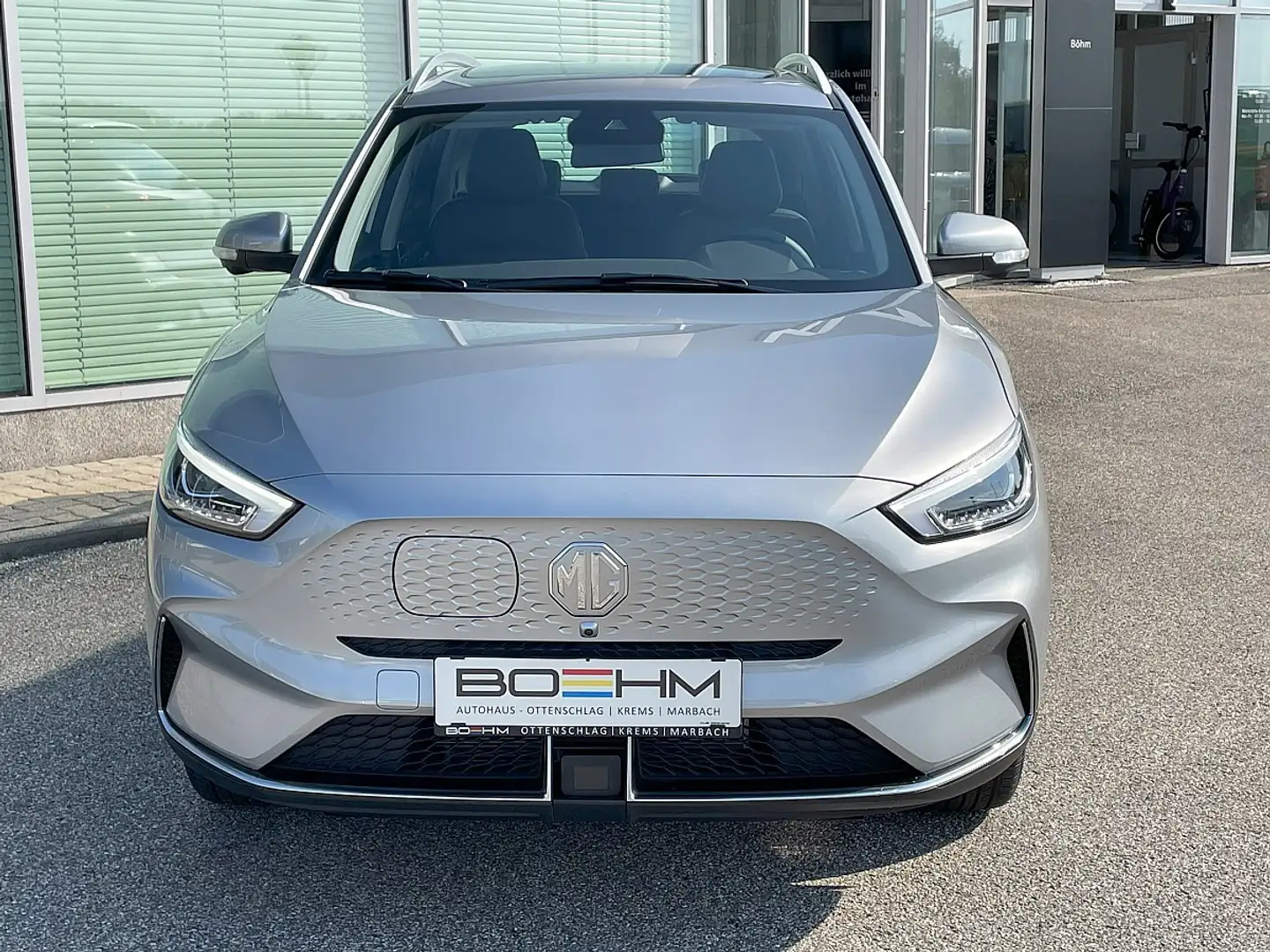 MG ZS EV Luxury 50 kWh Böhm Edition Argent - 2