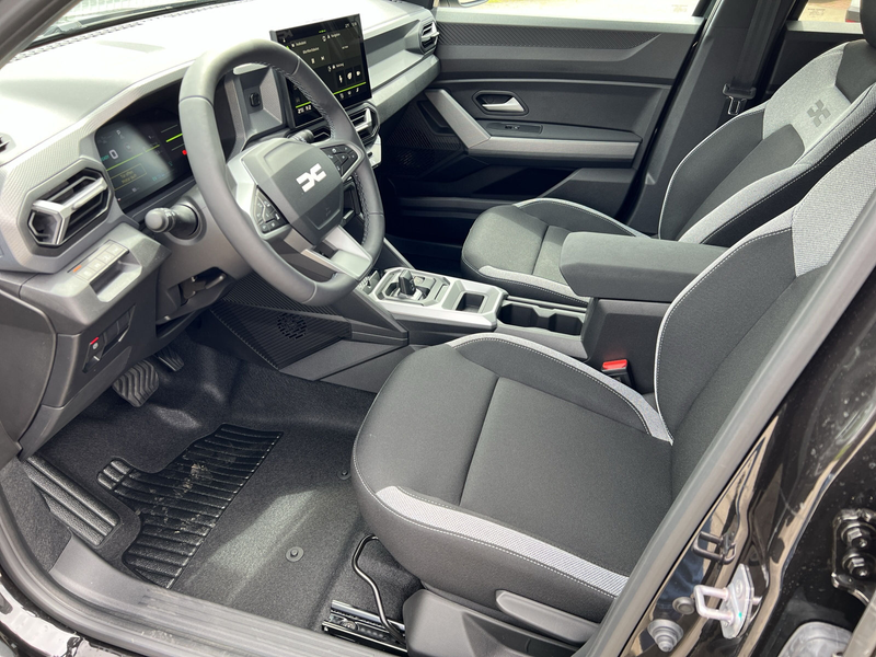 Dacia Duster Hybrid 155 Journey Winterpaket+Navi+LED — photo 5