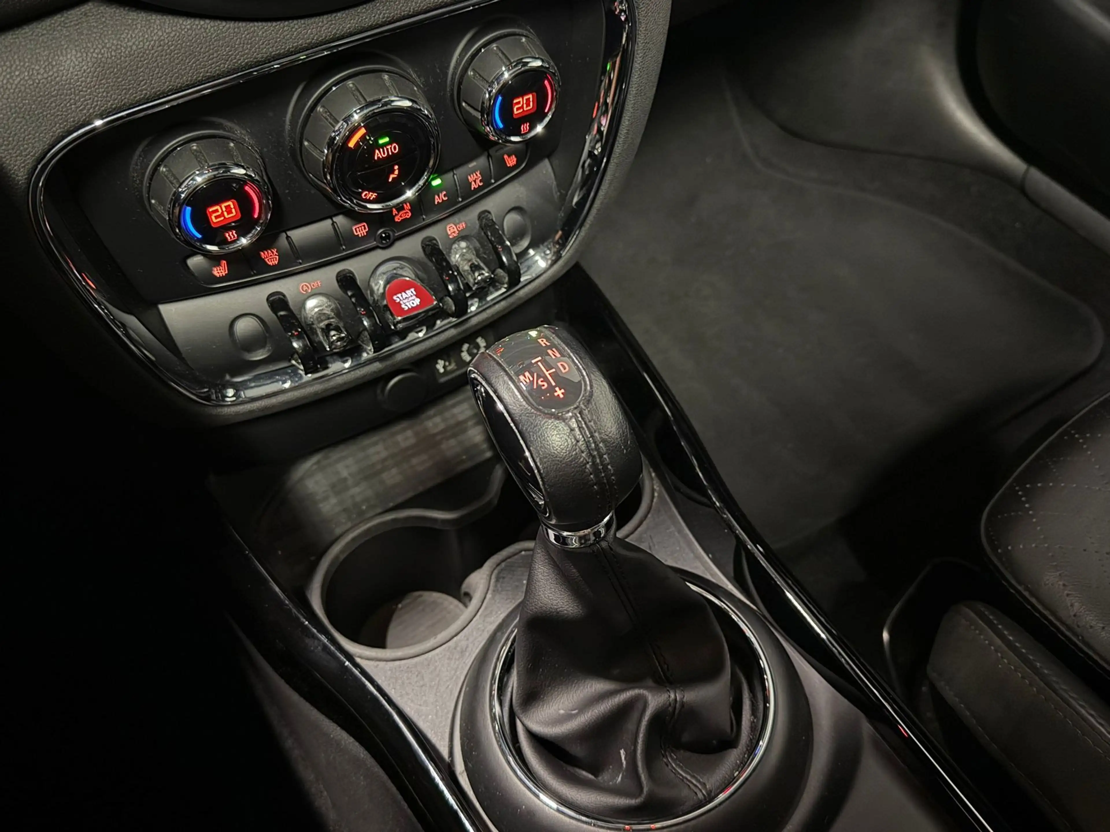 MINI Cooper S Clubman 2.0 Pepper Serious Business (PANO, LEDER, LED, STO — photo 7