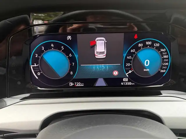 Volkswagen Golf view 9