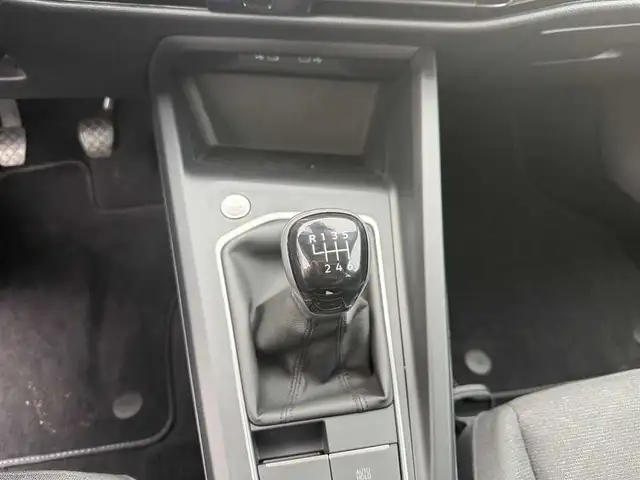Volkswagen Golf view 13