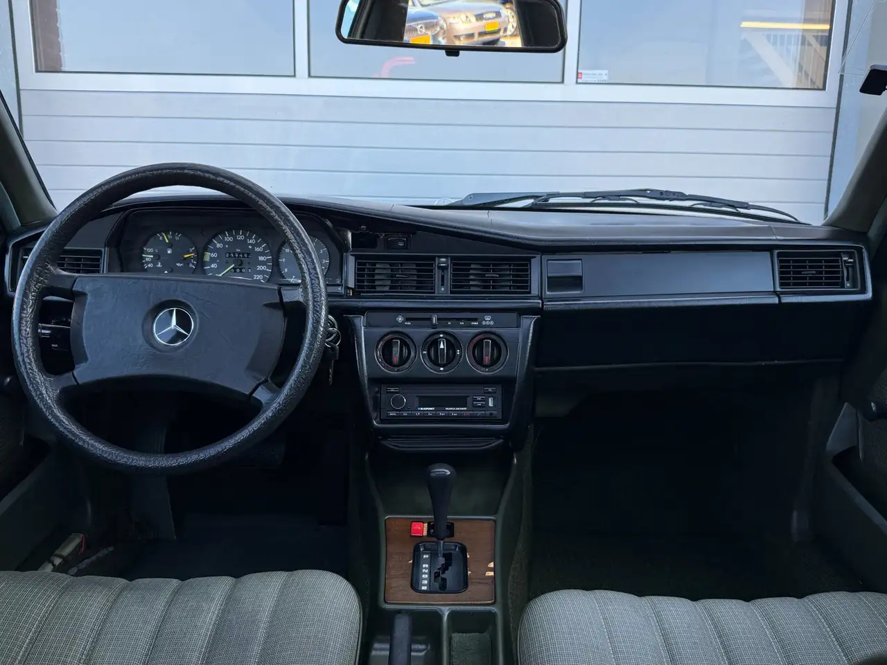 Mercedes-Benz 190 2.0! Belastingvrij! Schuifdak!, foto 9