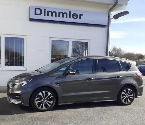 Ford S-Max Hybrid ST-Line (FHEV)