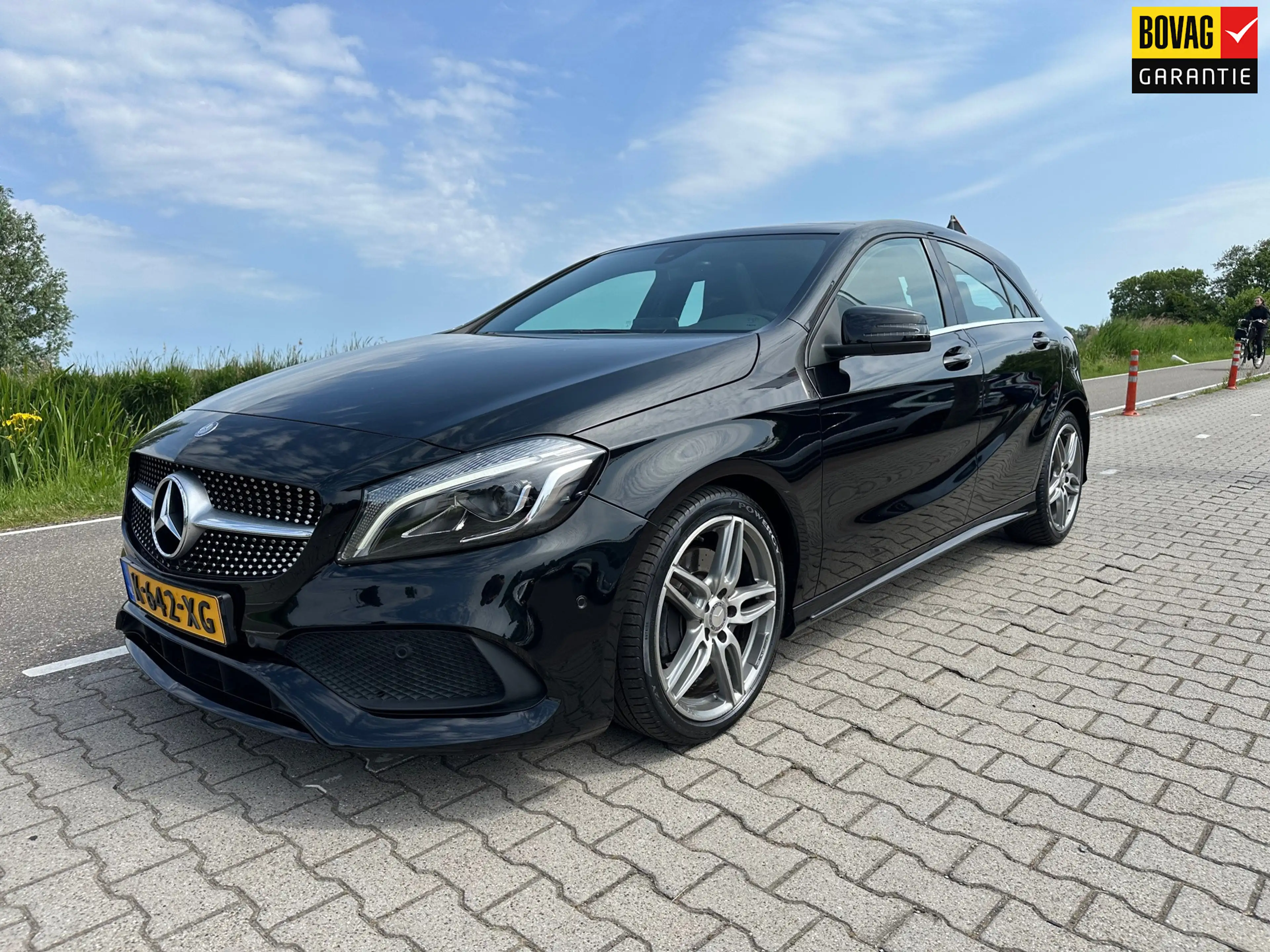 Mercedes-Benz A 250 AMG, Panorama, Harman Kardon, Camera, Schaalstoele