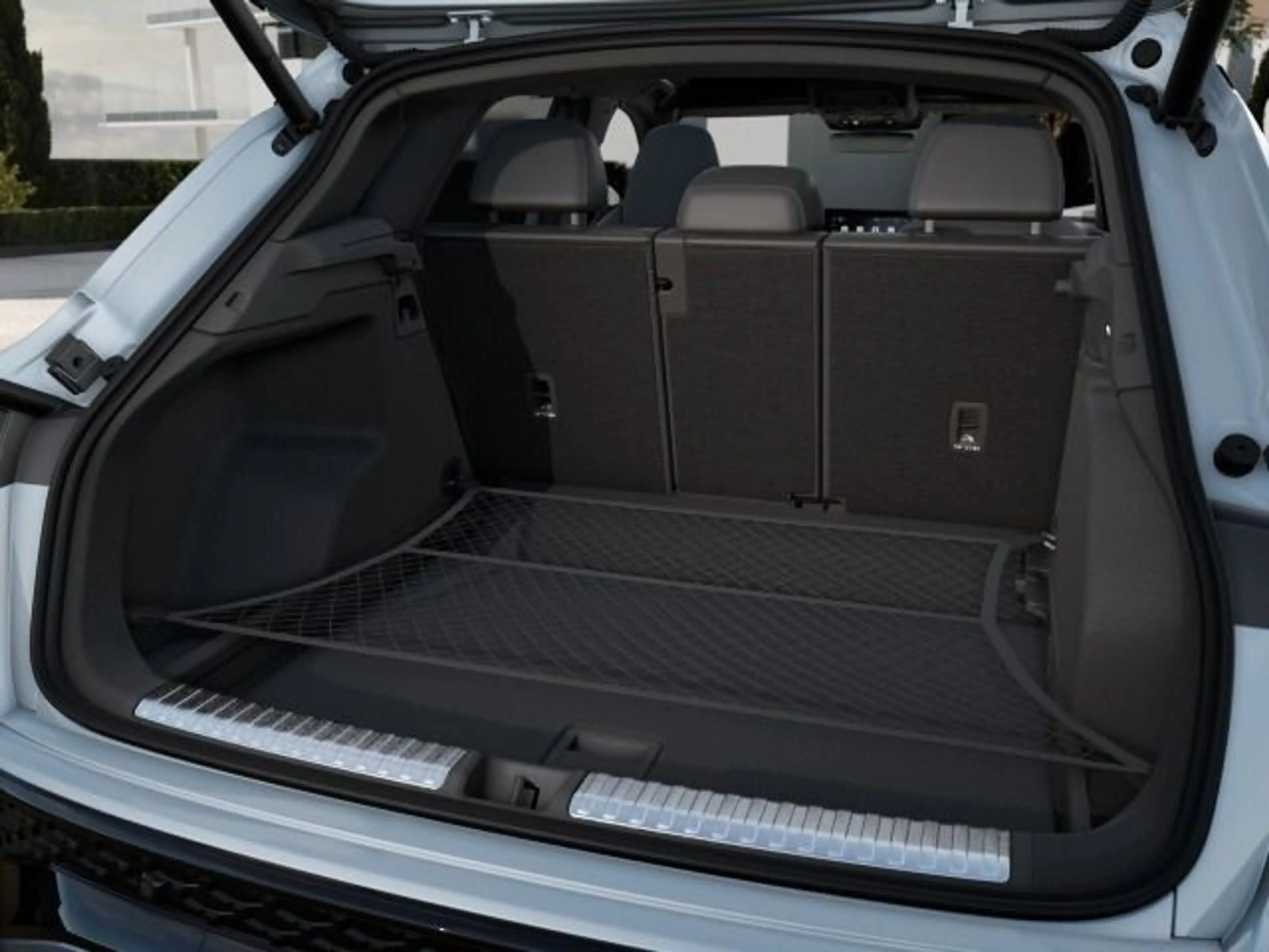 Audi Q3 SUV TDI quattro 142 kW S tronic — photo 10