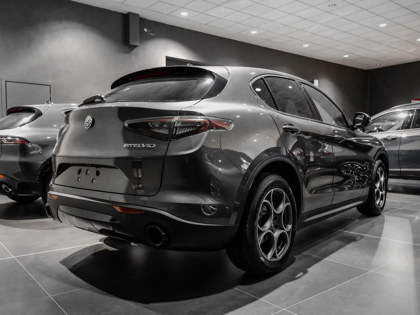 Alfa Romeo Stelvio Stelvio 2.2 Turbodiesel 210 CV AT8 Q4 Sprint Grijs - 2