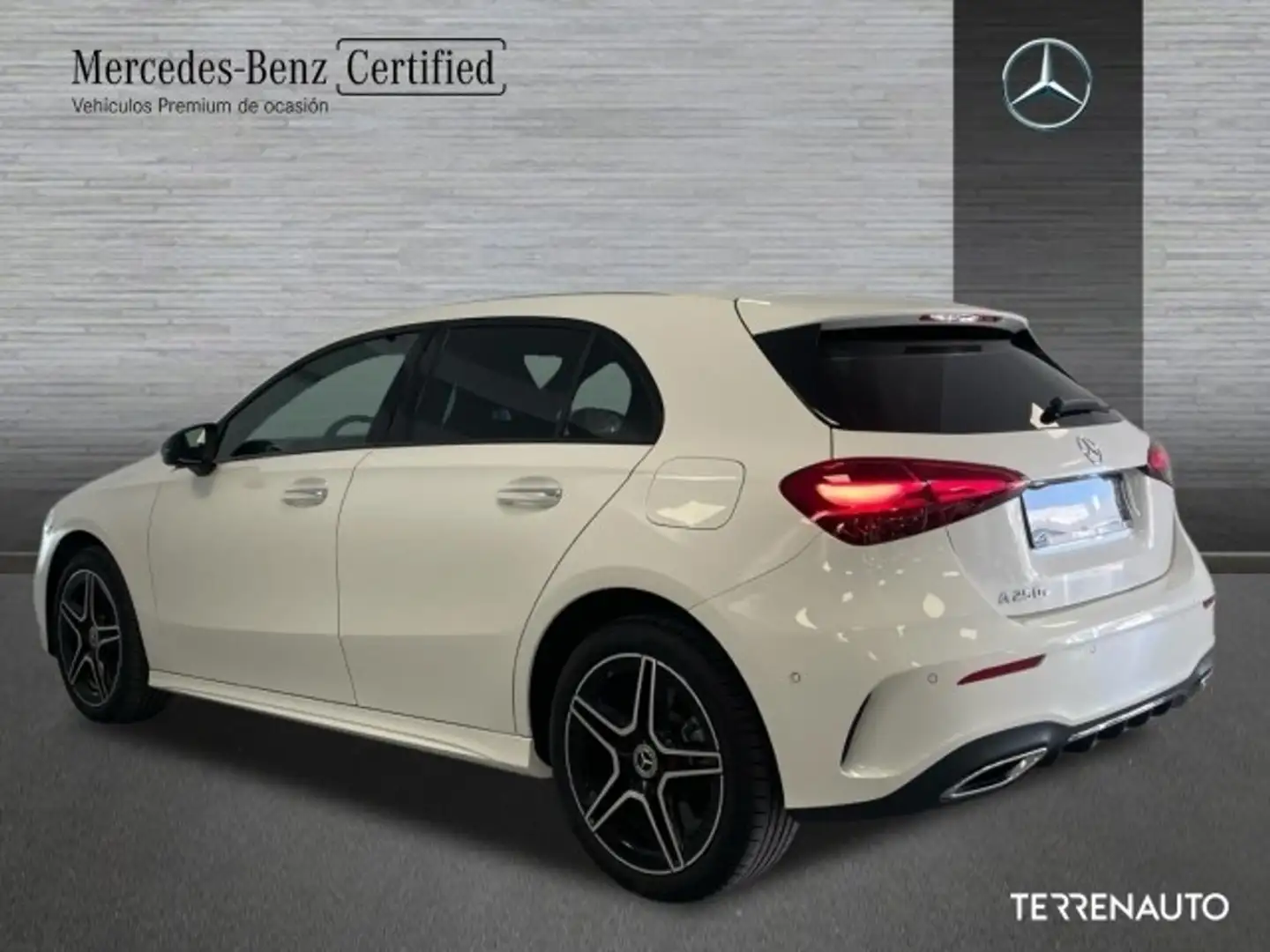 Mercedes-Benz A 250 e Compacto - 2