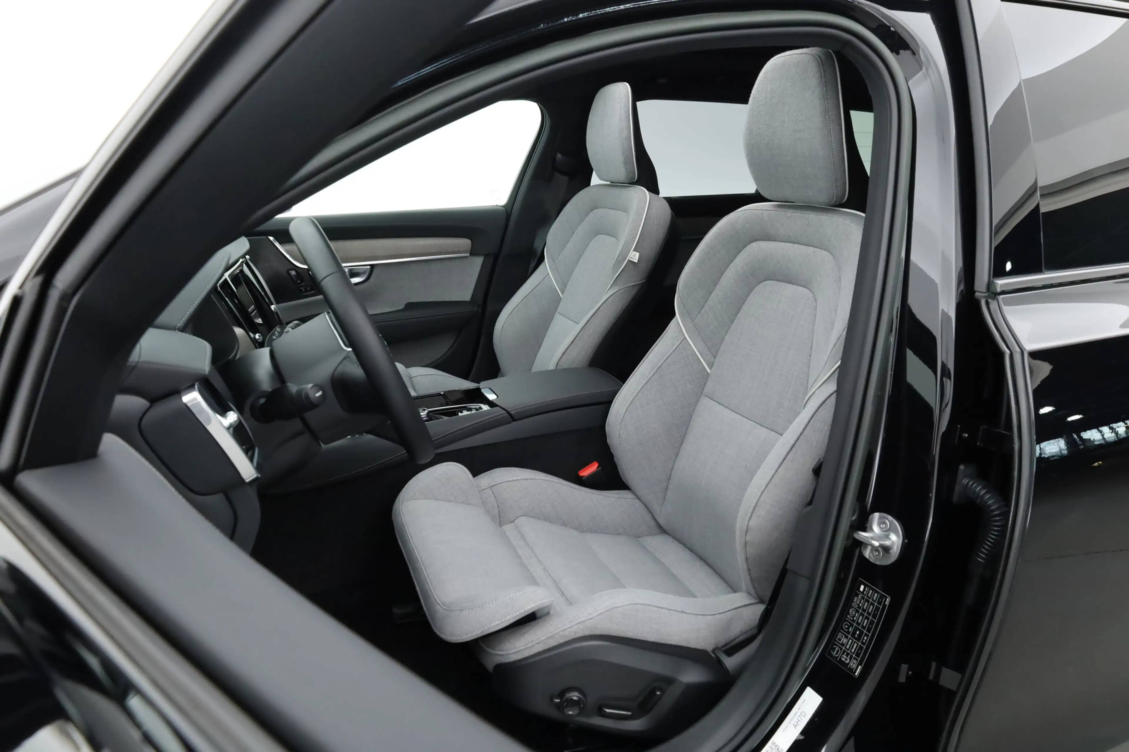 Volvo V90 2.0 T6 Plug-in hybrid AWD Ultimate Dark | Long Ran — photo 3