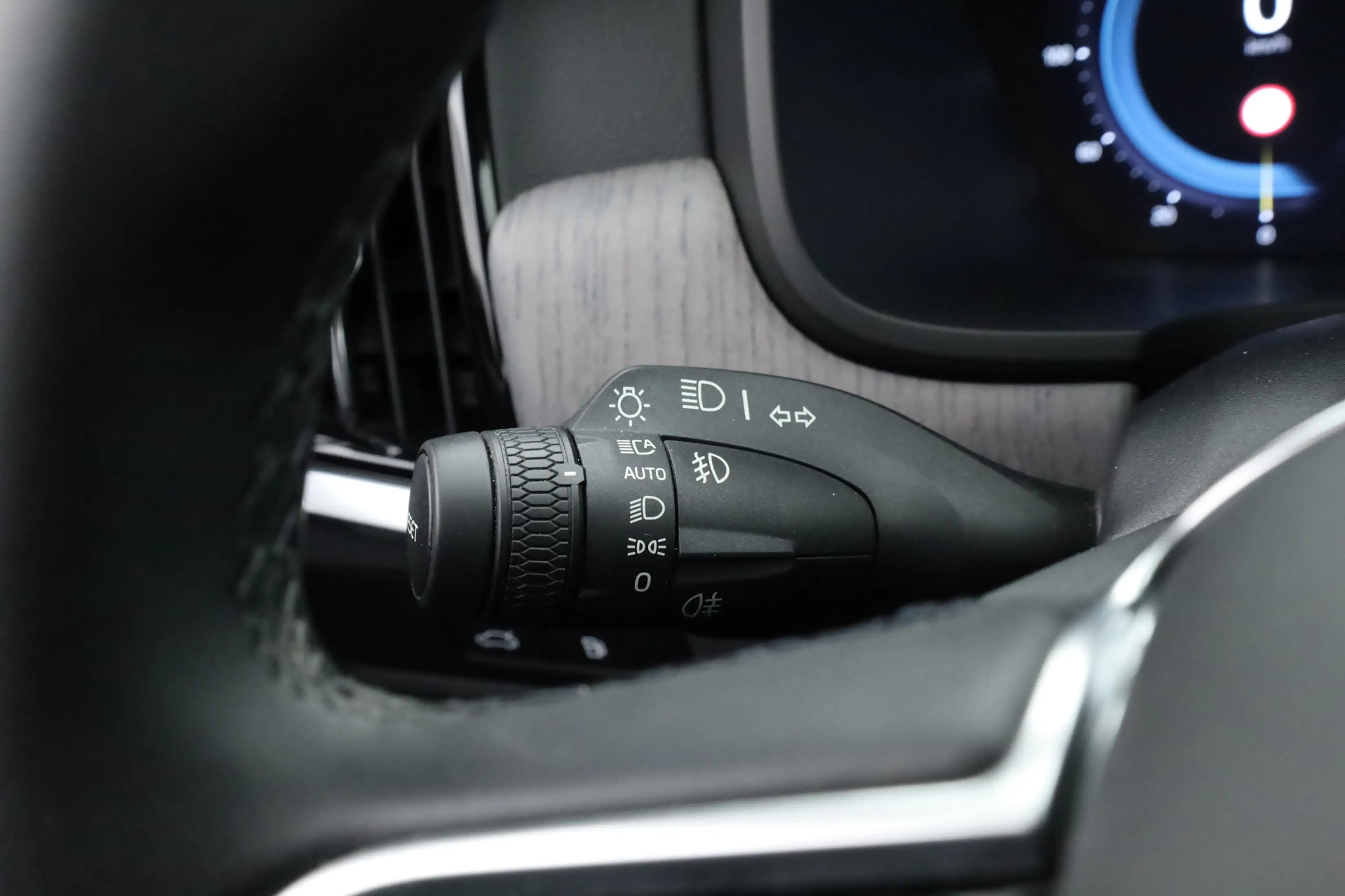 Volvo V90 2.0 T6 Plug-in hybrid AWD Ultimate Dark | Long Ran — photo 11