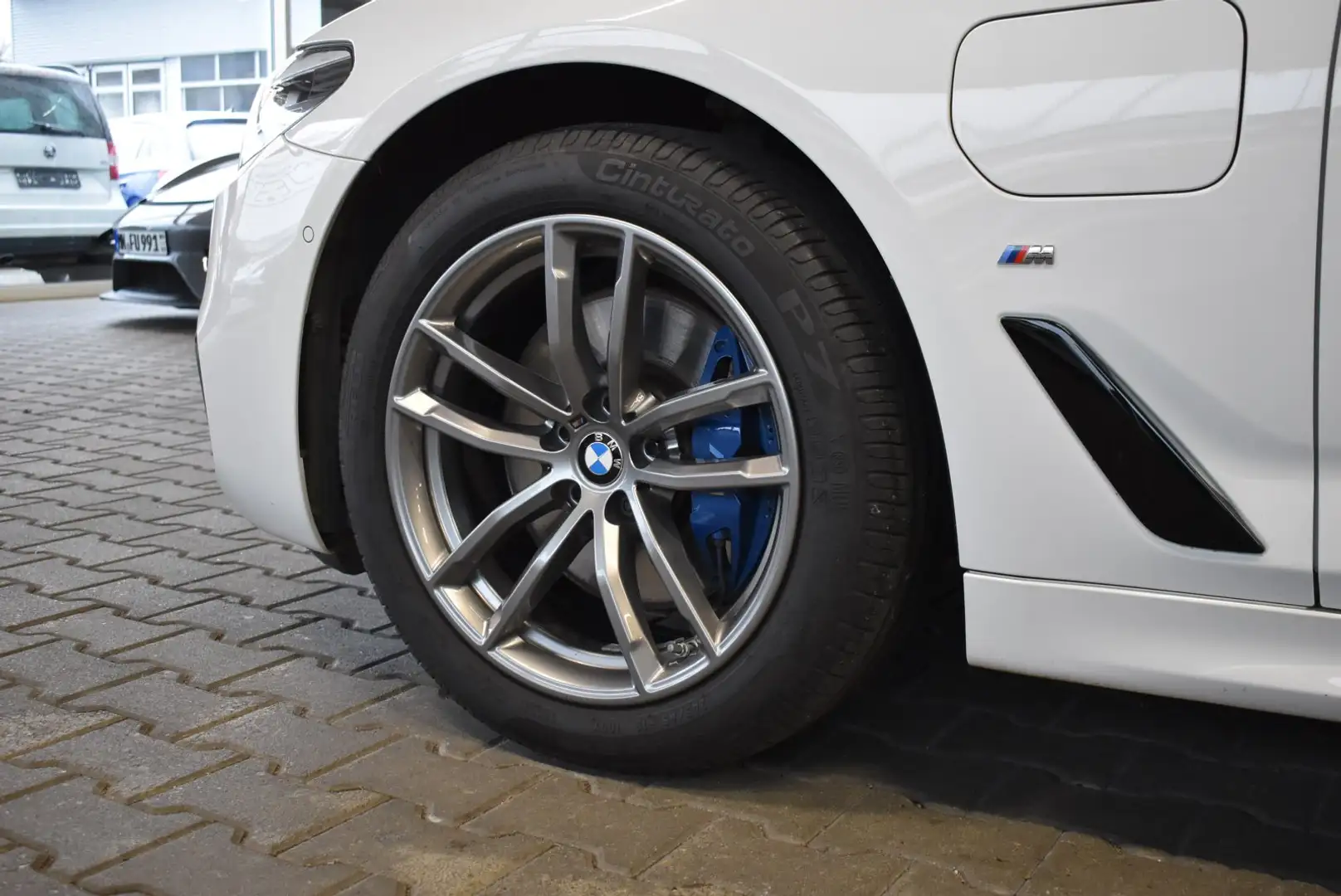 BMW 530 e Limousine M Sport Navi Parkpaket Weiß - 2