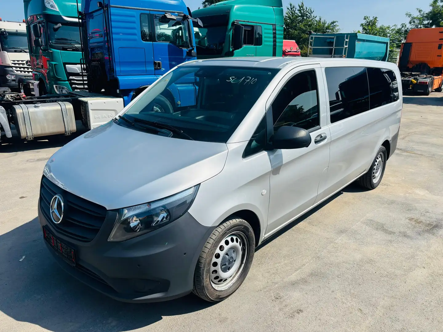 Mercedes-Benz Vito Vito Tourer 116 CDI Pro extralang *PDC/9-Sitzer Grau - 2