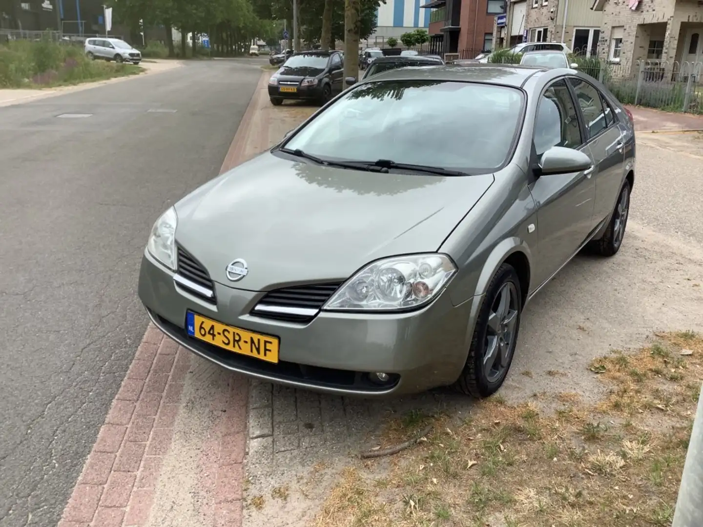 Nissan Primera 2.0 ACENTA NAVI AUTOMAAT Gris - 1