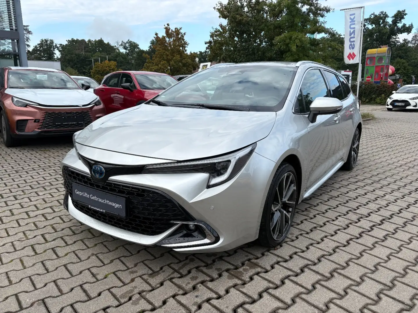 Toyota Corolla Touring Sports 2.0 Hybrid Lounge Navi, BT Zilver - 2