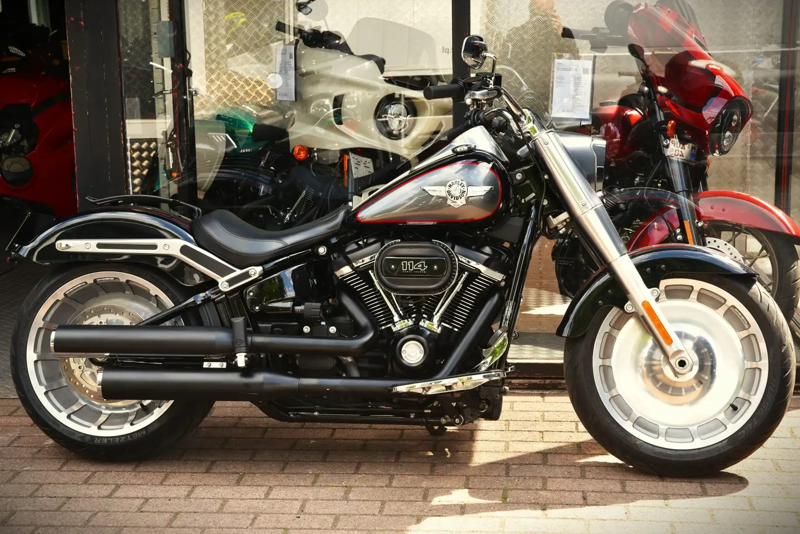 Harley-Davidson Fat Boy 107 ***MOTO VERTE*** Gri - 2
