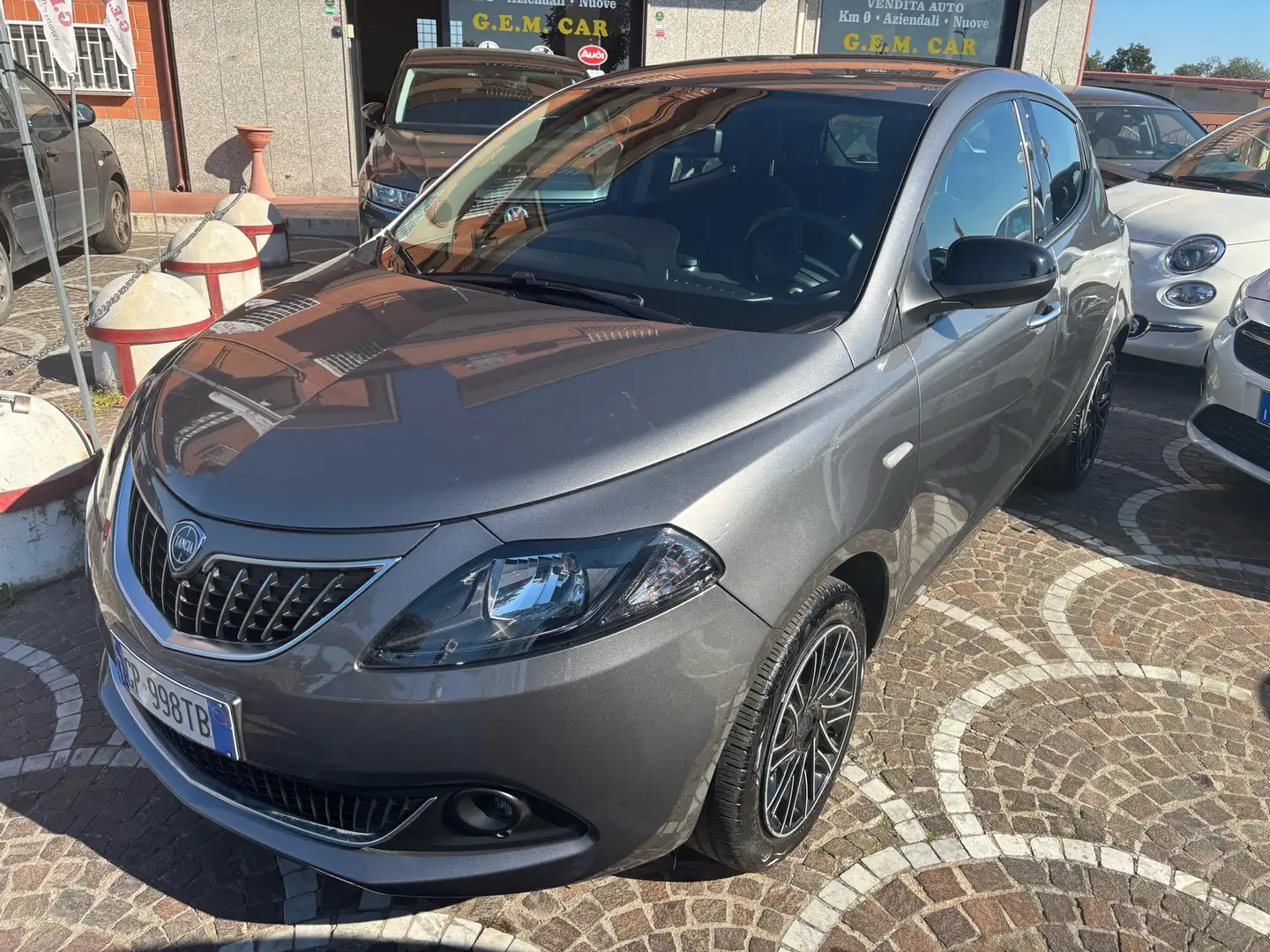 Lancia Ypsilon 1.0 firefly hybrid Gold Plus s&s 70cv - 2