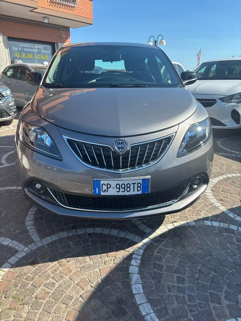 Lancia Ypsilon 1.0 firefly hybrid Gold Plus s&s 70cv - 1