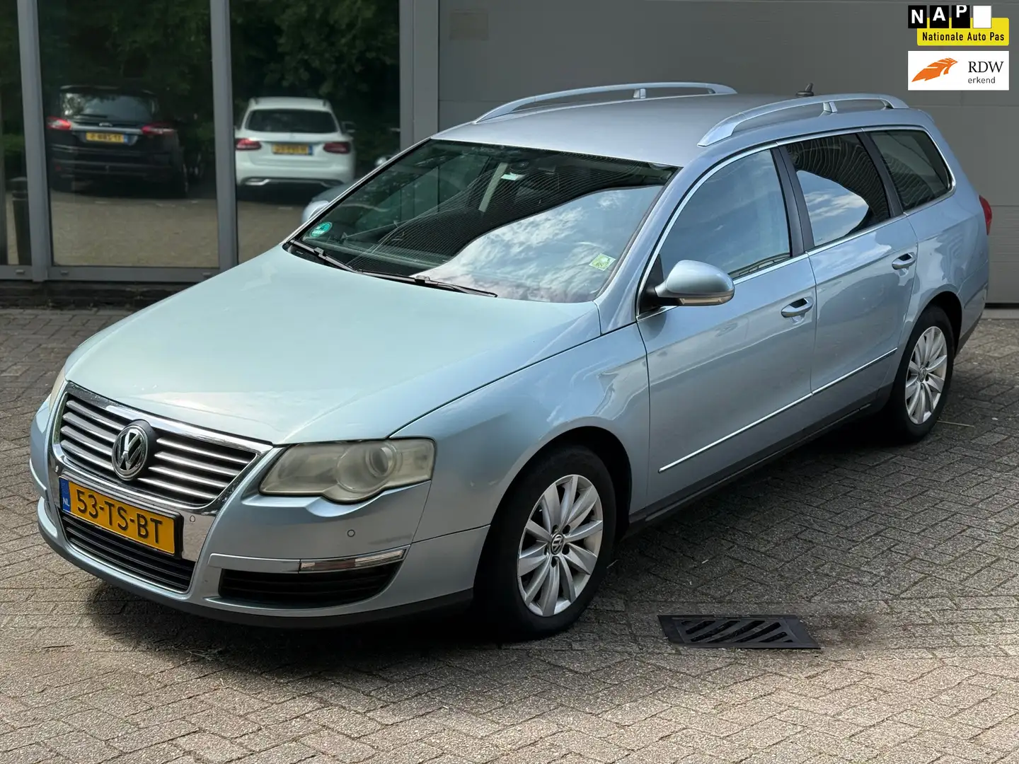 Volkswagen Passat Variant 2.0 TDI Highline l Automaat l Leder l Navi l Clima Blauw - 1