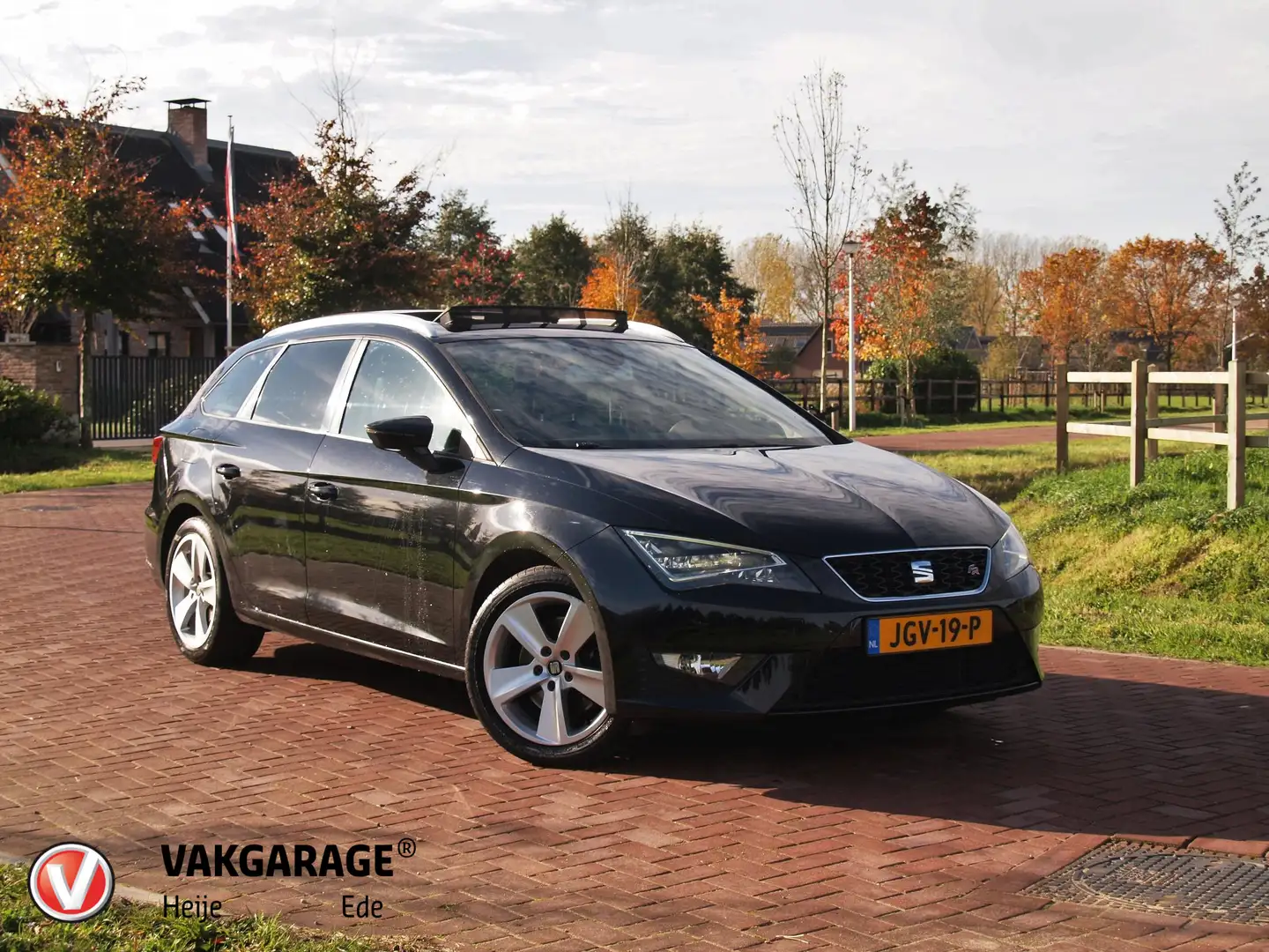 SEAT Leon ST 1.8 TSI FR Business | Panoramadak |DSG-Automaat Schwarz - 1