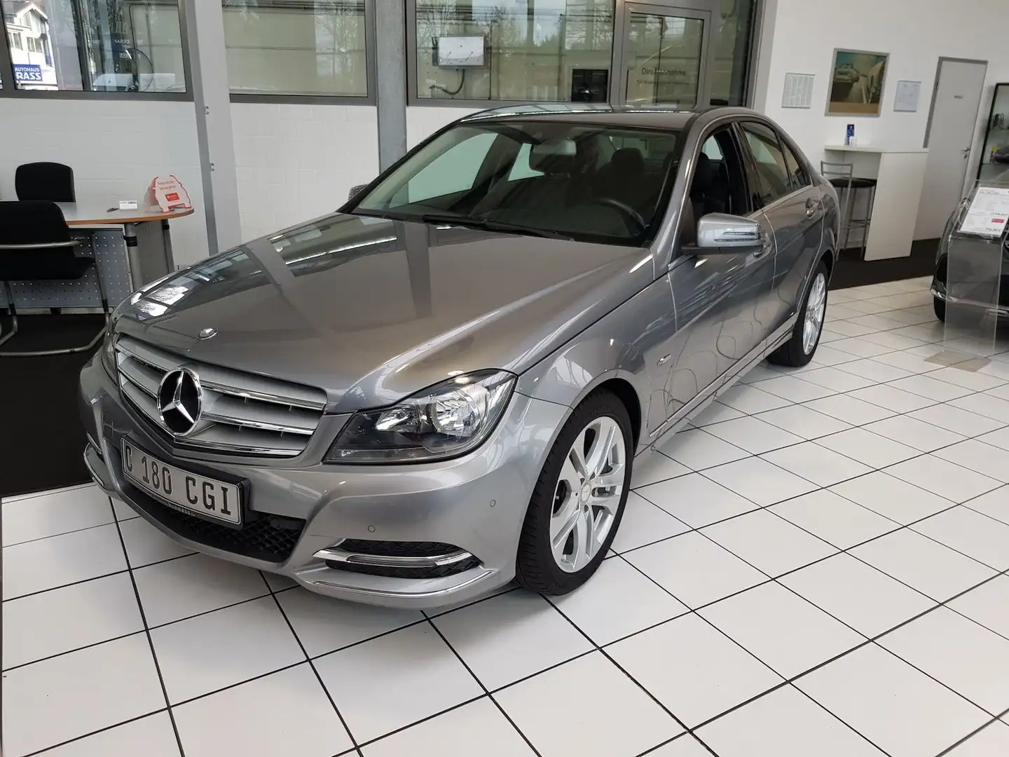 Mercedes-Benz C 180 AVANTGARDE AUTOMATIK PTS SHZ Grijs - 1