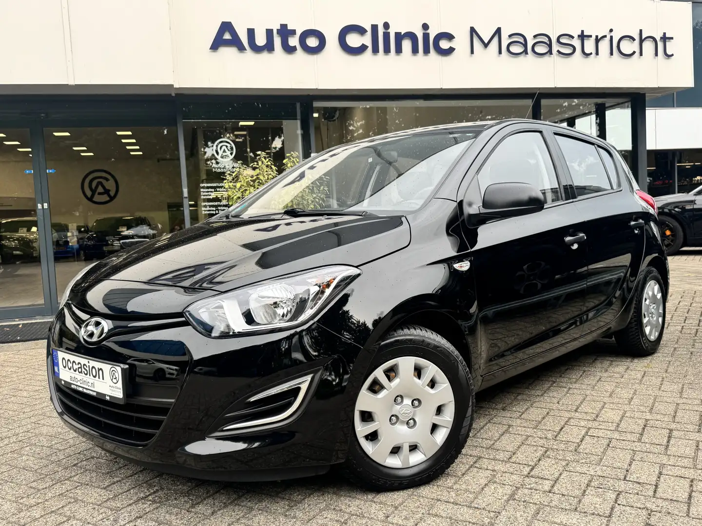 Hyundai i20 1.2i Black pack | GARANTIE | AIRCO Zwart - 2
