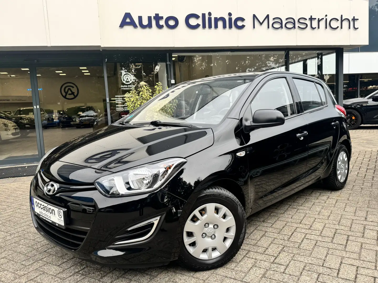 Hyundai i20 1.2i Black pack | GARANTIE | AIRCO Zwart - 1