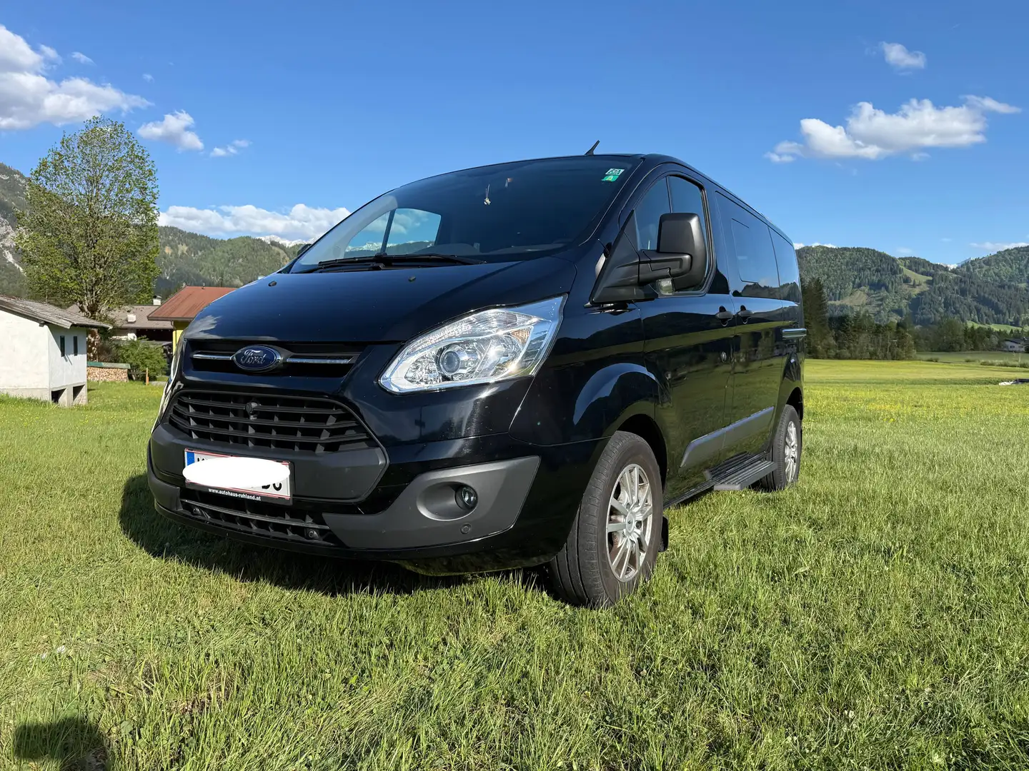 Ford Tourneo Custom Tourneo Custom L1H1 Trend 2,0 TDCi Trend Schwarz - 1