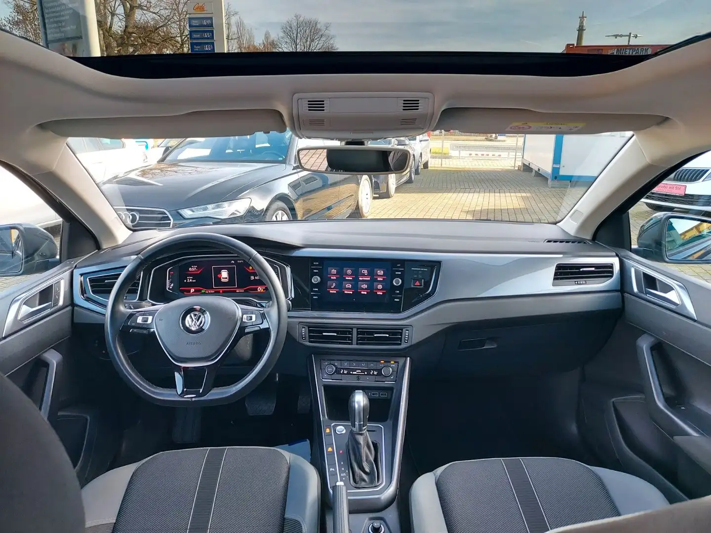 Volkswagen Polo VI Highline DSG ACC Radar Panorama 8x Räder Gris - 1