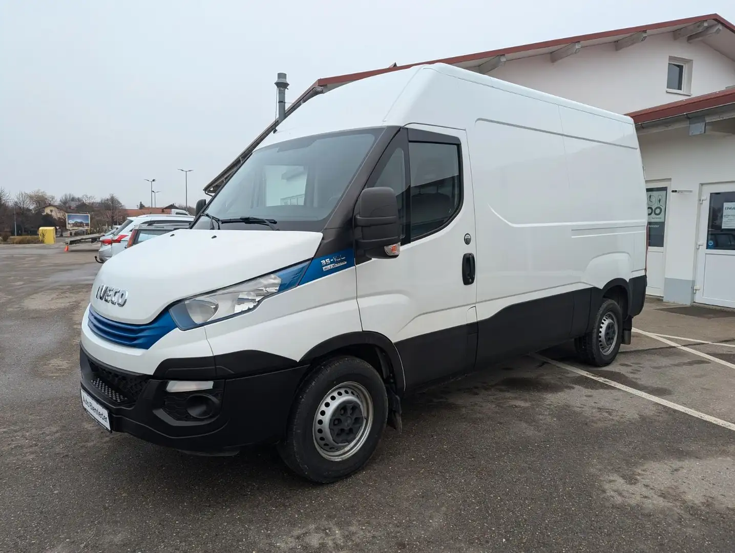 Iveco Daily Kasten 2.3 Hi-Matic 35  Radstand 3520 Wit - 1