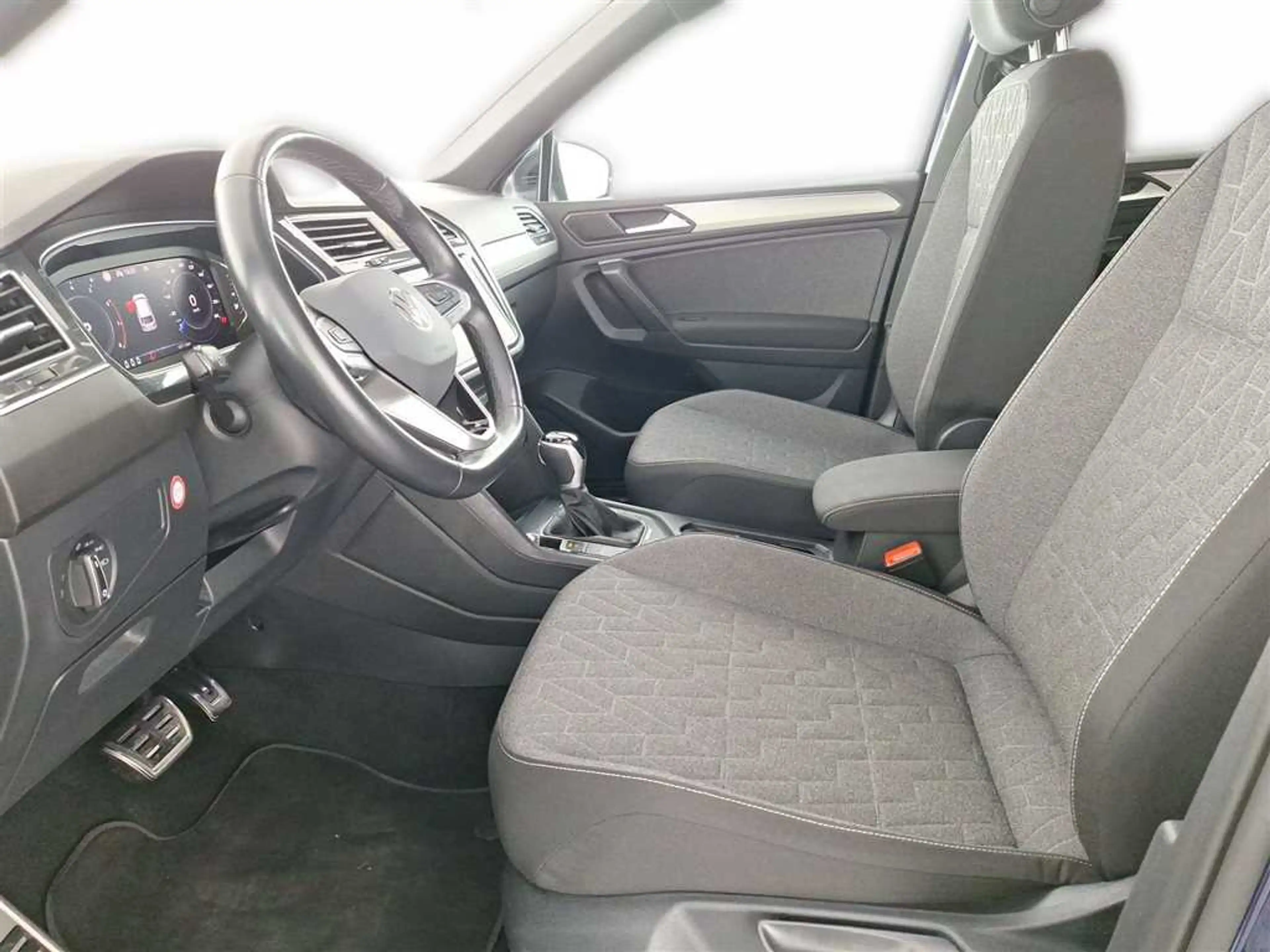 Volkswagen Tiguan Allspace Move 2.0 TSI 4MOTION DSG — photo 8