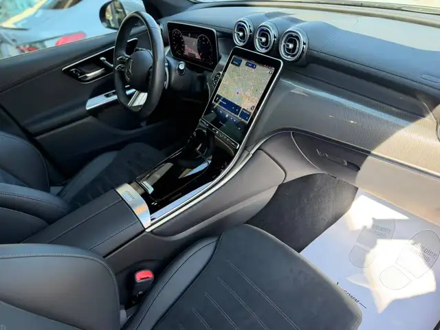 Mercedes-Benz GLC view 11