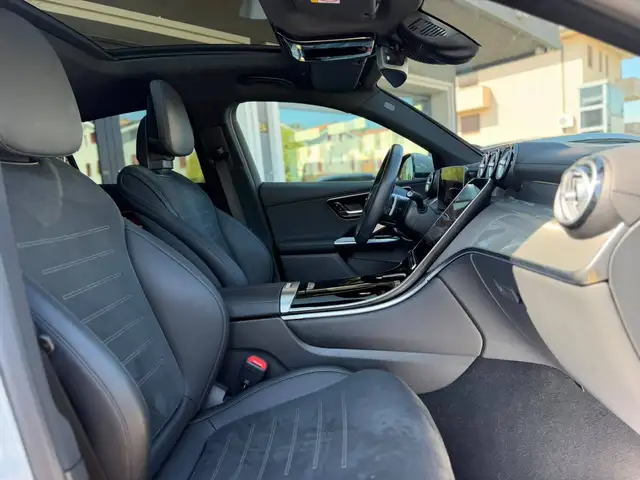Mercedes-Benz GLC view 10