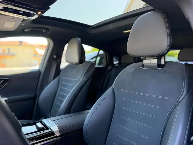 Mercedes-Benz GLC view 13