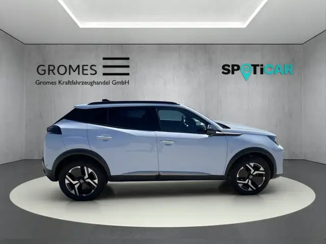 Peugeot 2008 view 2
