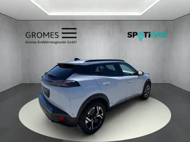 Peugeot 2008 view 3